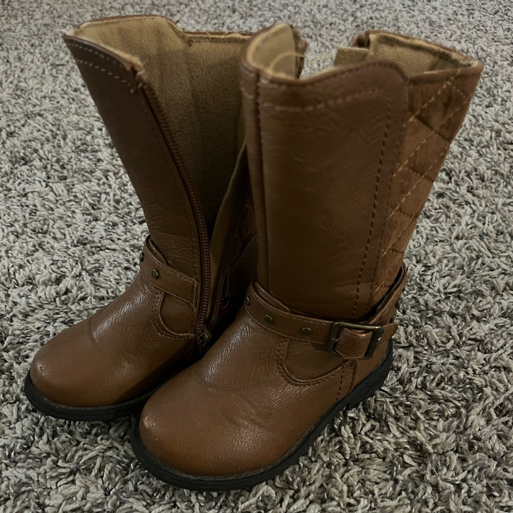 Kids Boots Size 7